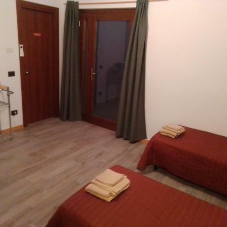Al Terminal Hotel Somma Lombardo Luaran gambar